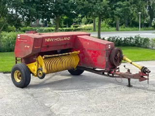 New Holland s276 klein pakken pers nl kenteken (bj 1980)