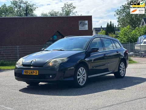 Renault Laguna Estate 2.0 16V Celsium Navigatie*Cruise*Trekhaak*Clima*Xenon*NAP*LM velgen*Parkersens