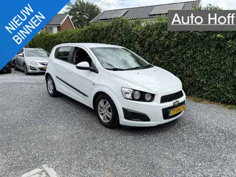 Chevrolet Aveo 1.4 LT | Navi | Airco | Cruise Control | LMV | Elekt. Ramen | Nieuwe APK!