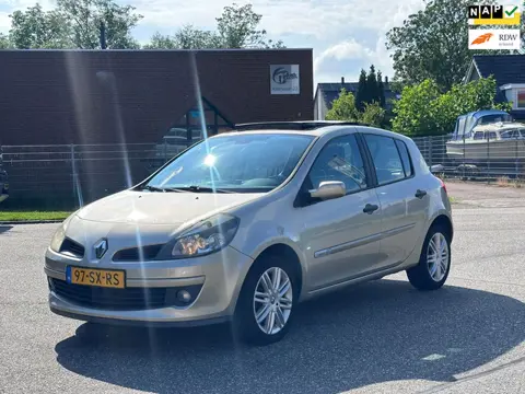 Renault Clio 1.6-16V Initiale Automaat*Schuifdak*Leder*Cruise*Clima*Lm velgen*NAP*Parkeersensoren*AP