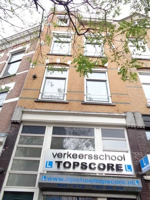 Woning aan de Nieuwe Binnenweg te Rotterdam