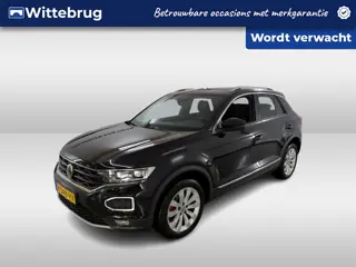 Volkswagen T-Roc 1.5 TSI 150pk Sport+ / LED / Virtual Cockpit / Navigatie / Climate Controle / Achte