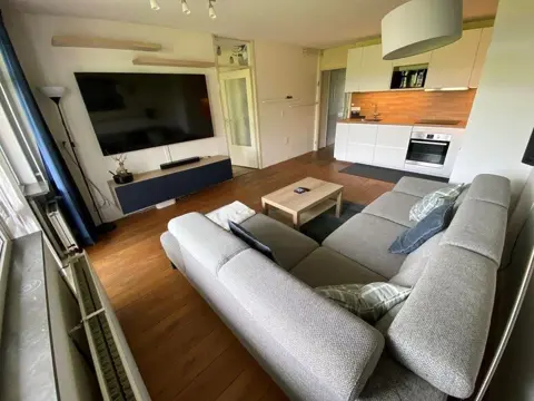 Woning aan de Sajetplein te Amsterdam