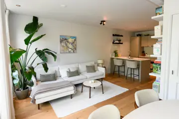 Woning aan de Wilhelminastraat te Amsterdam