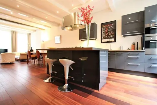 Woning aan de Nieuwe Hoogstraat te Amsterdam
