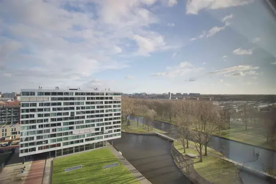 Woning aan de Jan van Zutphenstraat te Amsterdam
