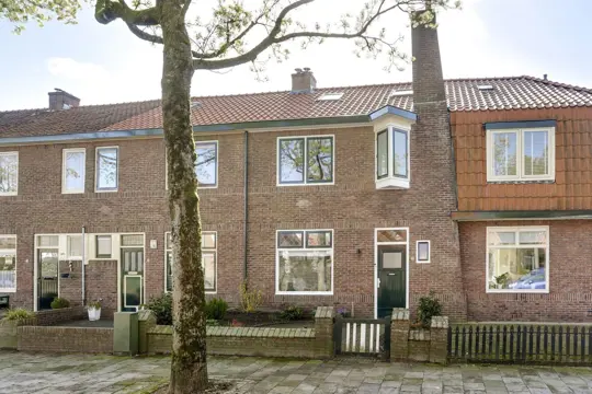 Woning aan de Hoge Larenseweg te Hilversum