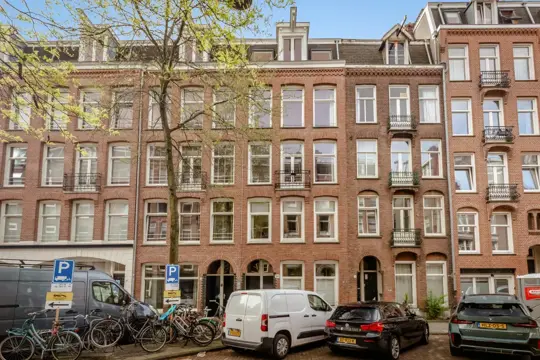 Woning aan de Van Ostadestraat te Amsterdam