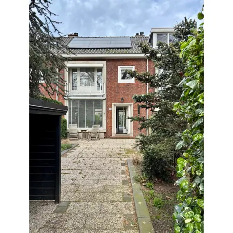 Woning aan de Molenlaan te Rotterdam