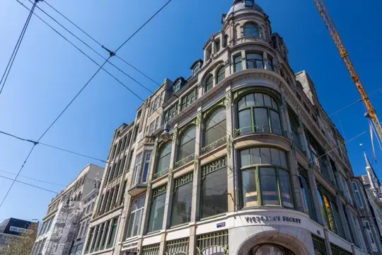 Woning aan de Koningsplein te Amsterdam