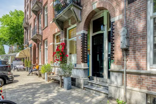 Woning aan de Johannes Verhulststraat te Amsterdam