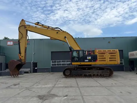 Cat 390FL (Semi long reach 18 MTR) 10.2 boom, 7.1 stic