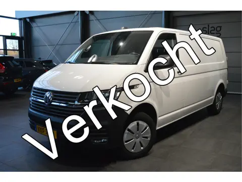 Volkswagen Transporter 2.0 TDI L2H1 airco navi pdc cruise trekhaak 150 pk !!