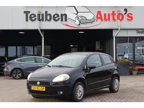 Fiat Grande Punto 1.4 Dynamic Airco, Elektrische ramen, Cruise control APK t/m 28-08-2026