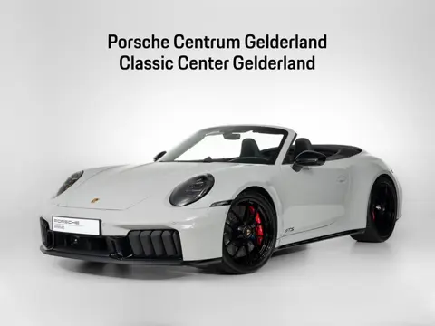 Porsche 911 Carrera 4 GTS Cabriolet