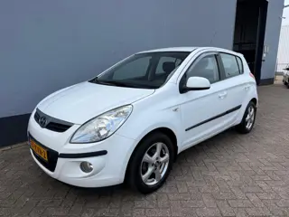 Hyundai I20 1.2i DynamicVersion 5-Deurs - LMV
