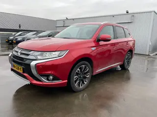 Mitsubishi Outlander 2.0 PHEV Executive Edition (bj 2015)