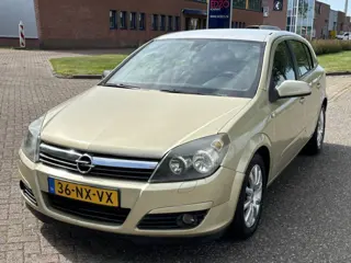 Opel Astra 1.6 Cosmo 5-Drs Airco Electric pakket Sportstoelen Leder/Stof LMV 16" ABS Cruisecontrol D