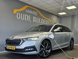 Skoda Octavia Combi 1.4 TSI iV PHEV /Massage/Trekhaak/Camera/Stoel-stuurverw.