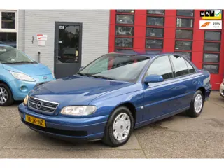 Opel Omega 2.2i-16V Business Edition slechts 122.000 Km !!, Automaat