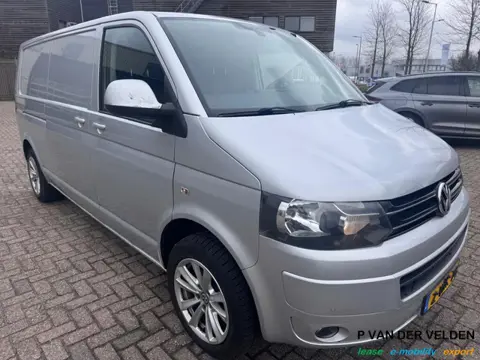 Volkswagen Transporter 2.0 TDI L2H3 (bj 2010, automaat)