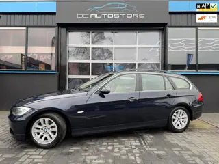 BMW 3-serie Touring 325i High Executive Airco leder Xenon Trekhaak Zeer mooie Auto!!!