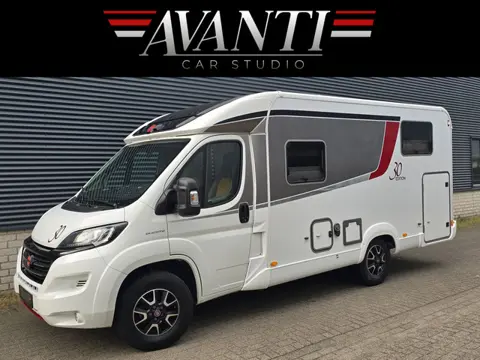 Bürstner TRAVEL VAN T 620 EDITION 30 AUTOMAAT 45.105 KM 150 PK LENGTEBEDDEN TREKHAAK CRUISE CONTROL