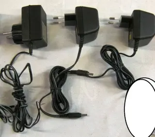 3 AC/DC omvormers 220v - 2 x 9.5v / 4.3v / gst