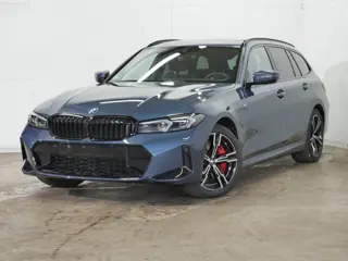 BMW 3 Serie Touring 330e M-Sport | Panorama | Trekhaak | Harman Kardon | Stoelen met Memory | Privac