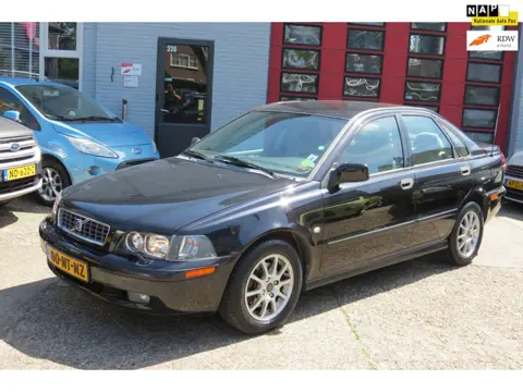 Volvo S40 1.8 Europa , KOUDE AIRCO, NWE APK , TREKHAAK