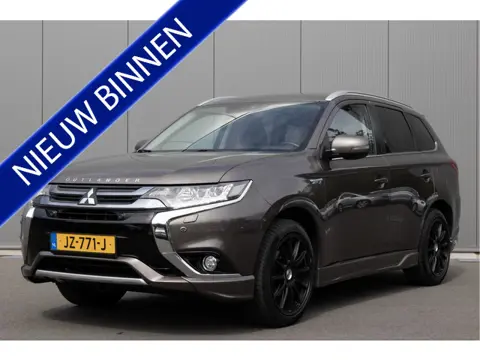 Mitsubishi Outlander 2.0 PHEV | 4WD | PANO | LEDER | 360 CAMERA | TREKHAAK