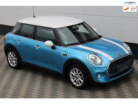 Mini 5-Deurs 1.5 Cooper Cruise Climate Stoelverwarming LED !
