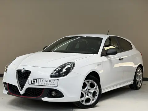 Alfa Romeo Giulietta 1.4 Turbo, 120Pk, 2016, 2de eigenaar, Volledig leder, Climate control, Cruise c