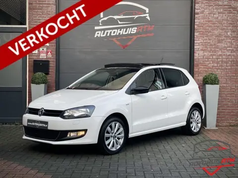 Volkswagen Polo 1.2 TSI 90pk Highline PANO CRUISE PDC STOELVW CLIMATR