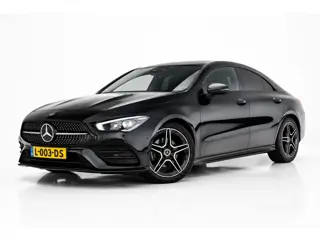 Mercedes-Benz CLA-klasse 180 AMG NIGHT | SFEERVERLICHTING | CAMERA | APPLE CARPLAY | ANDROID AUTO | 