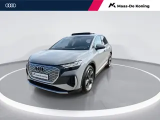 Audi Q4 e-tron 40 Edition 77 kWh / 204pk S Line · Panoramadak · Trekhaak · Apple/Android Car Play · 