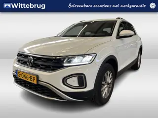 Volkswagen T-Roc 1.0 TSI Life Trekhaak / App-connect / Parkeersensoren / 16"LM velgen / Virtual Cock
