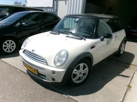 MINI 3-deurs 1.6 Cooper (bj 2006)