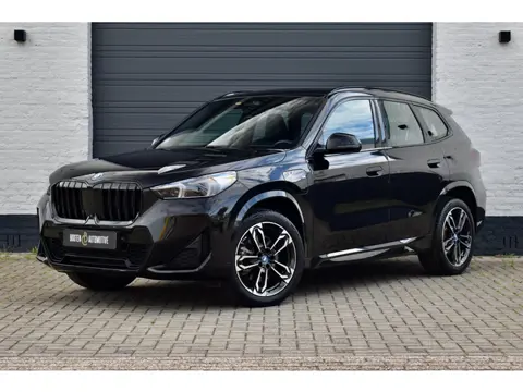 BMW X1 XDrive30e M-Sport | Leder | Head-Up | M-Stoelen | Trekhaak