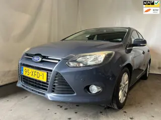 Ford Focus 1.0 EcoBoost Lease Titanium - Schade