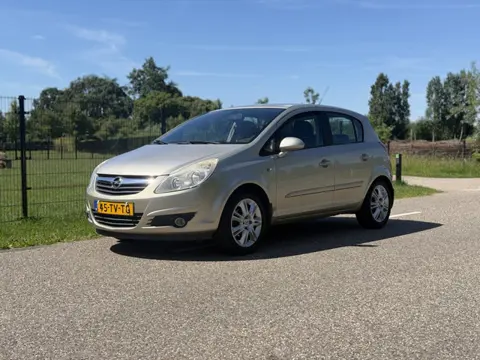 Opel Corsa 1.4-16V Cosmo | AIRCO | CRUISECONTROL | TREKHAAK