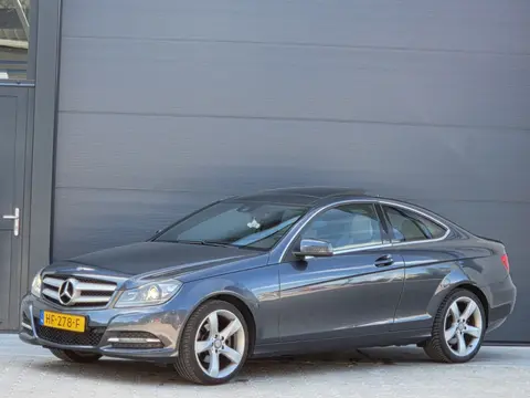 Mercedes-Benz C-Klasse Coupé 200 dealer onderhouden panodak apk 27!