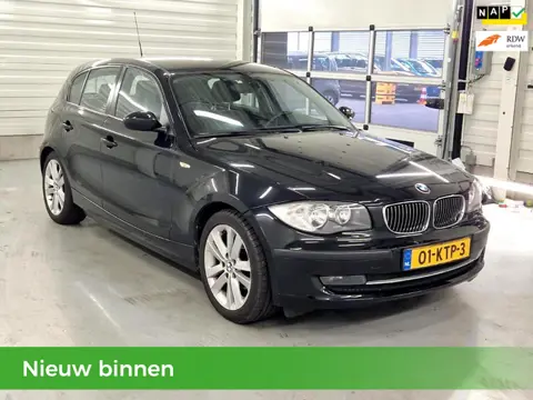 BMW 1-serie 116i 5DRS AIRCO LEDER NIEUWE APK CRUISE CONTROL VELGEN