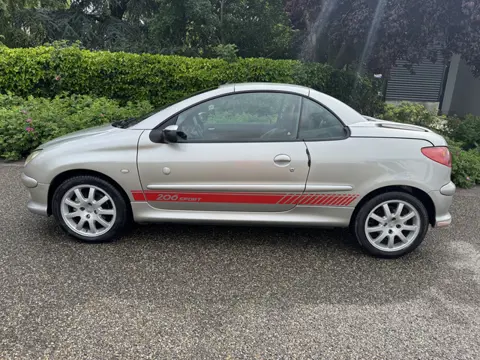 Peugeot 206 CC 1.6-16V Roland Garros (bj 2004, automaat)