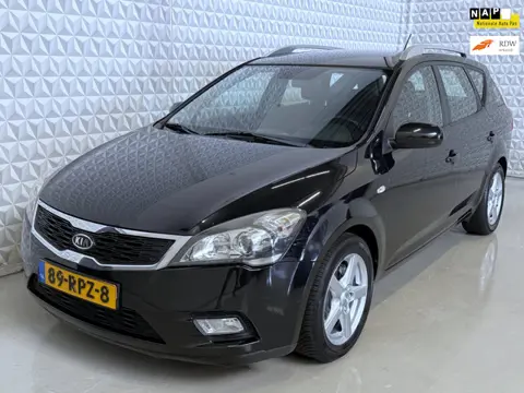 Kia Cee'd Sporty Wagon 1.4 CVVT Navigator Plus Pack (2011)