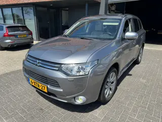 Mitsubishi Outlander 2.0 PHEV Instyle+ XENON DAK LEDER TREKHAAK ACC VOL ORIG NL NAP
