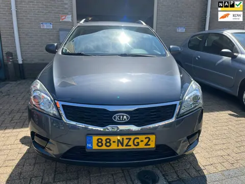 Kia Cee'd 1.4 CVVT X-tra zeer mooi. km.71859.NAP
