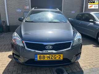 Kia Cee'd 1.4 CVVT X-tra zeer mooi. km.71859.NAP