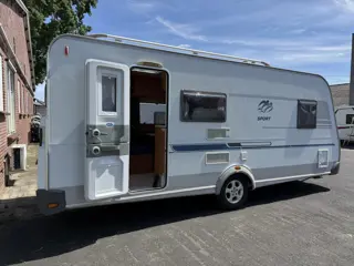 Knaus Sport 500 FDK STAPELBED VASTBED ZITJE