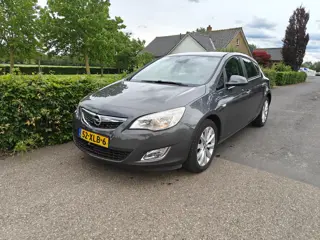 Opel Astra 1.4 Anniversary Edition AIRCO/NAVI BJ 2012
